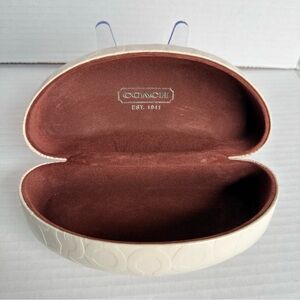 Coach Signature Hard Clamshell Sunglasses Case - Cream Embossed Logo